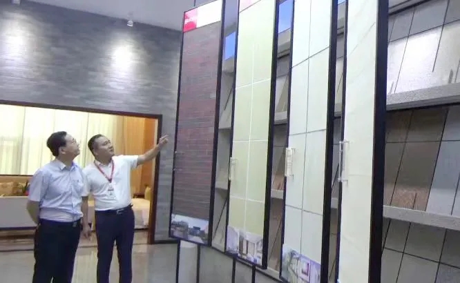 市人大常委會(huì)黨組書(shū)記劉明亮蒞臨寶潤(rùn)達(dá)參觀考察